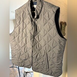 Crown & Ivy Men's Quilted Gray Vest